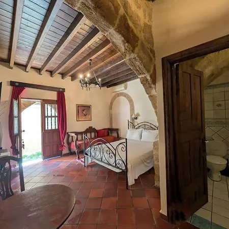 Antifanous Lejlighed *