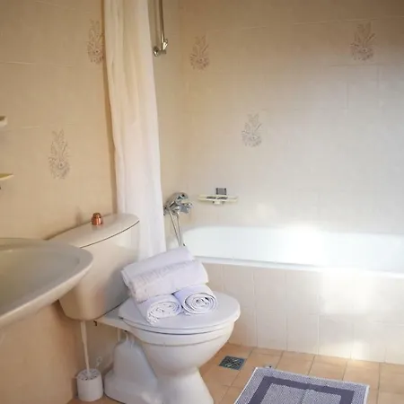Antifanous Apartment *